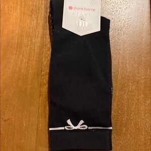 Sooo Cute! long black 🎀🎀🎀🎀🎀 Grip Socks with White Bow